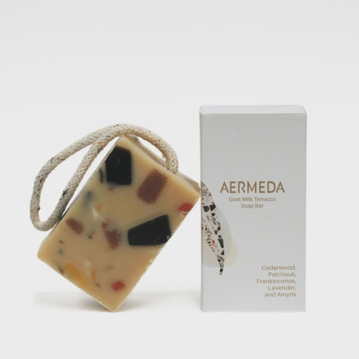 Cedarwood, Patchouli, Frankincense, Lavender and Amyris