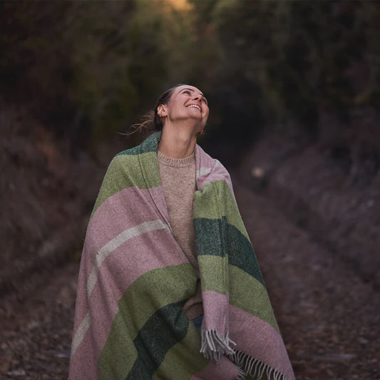 Waverley - Breezy Throw