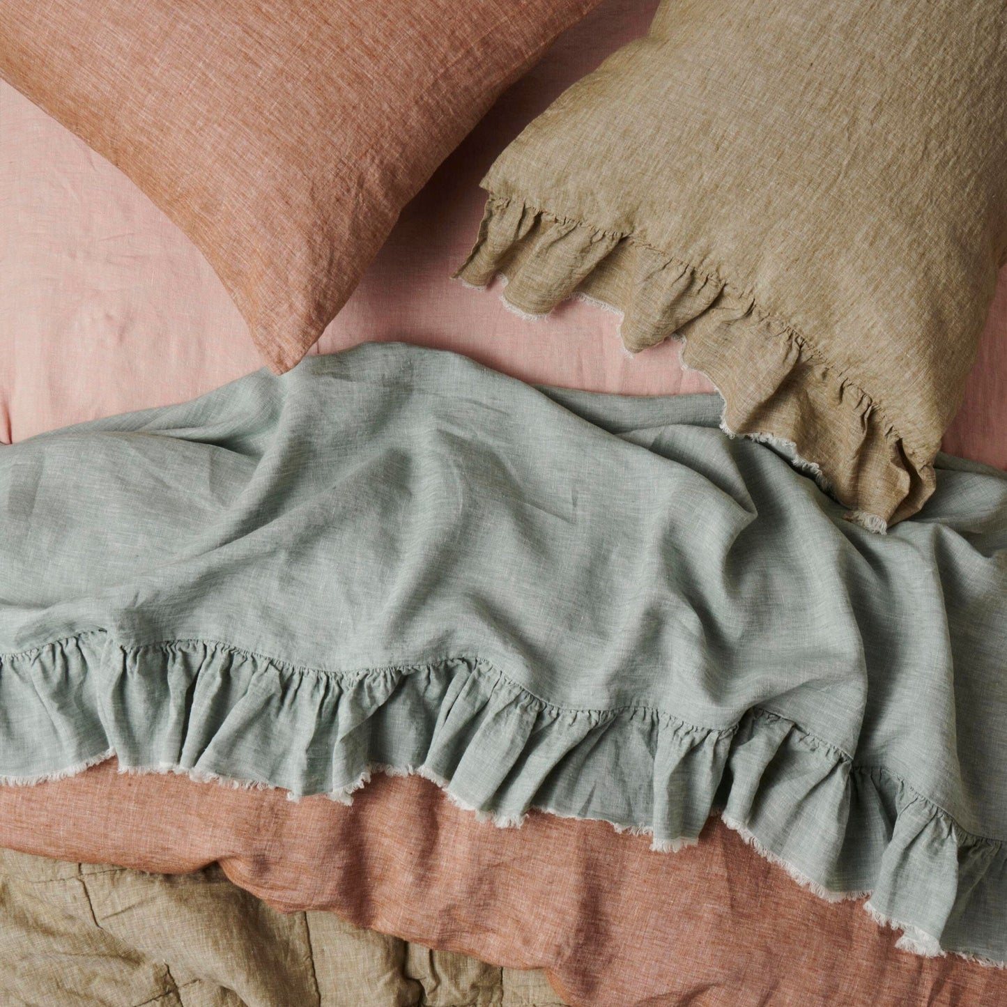 Fog Ruffle Flat Sheet